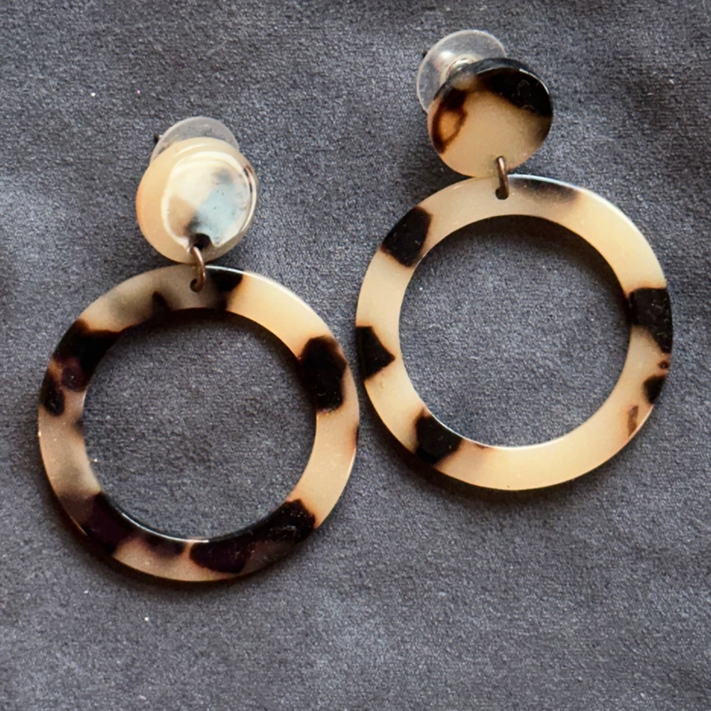 Tortoise Shell Hoop Earrings
